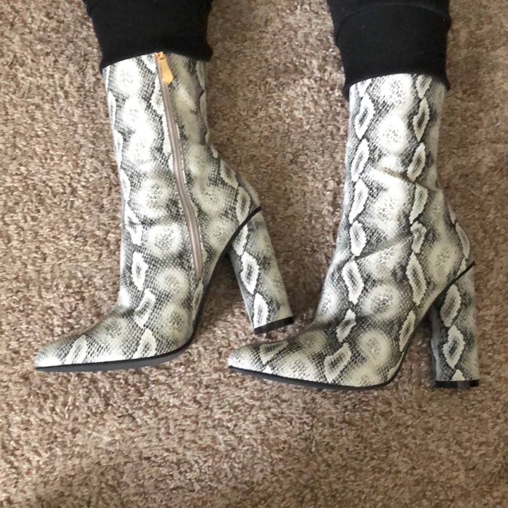 BRAND NEW NEVER WORN Faux Snakeskin Boots